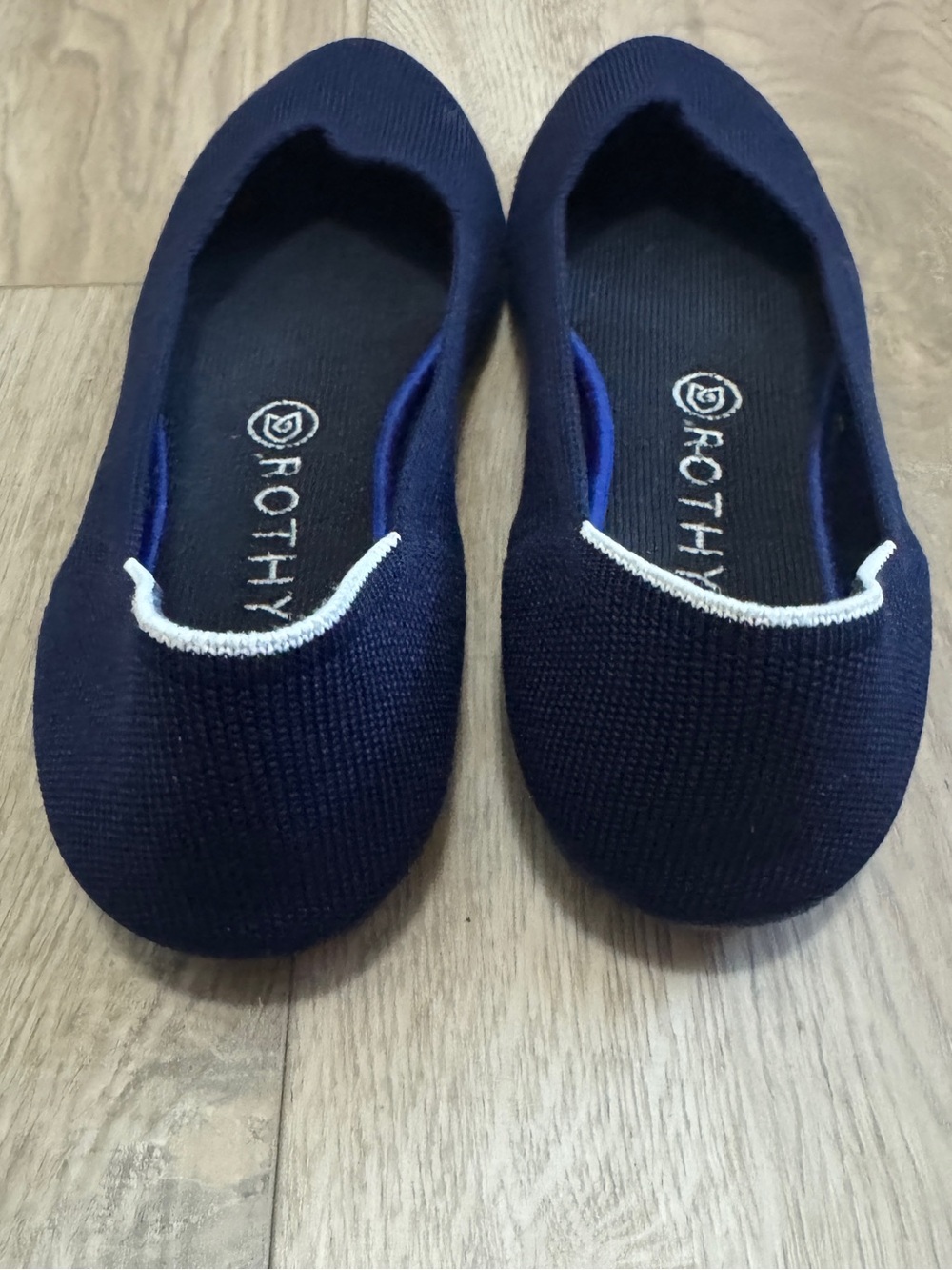 ROTHY'S Women's Navy with White Trim Ballet Flat Sz. 8.5 - Picture 4 of 14